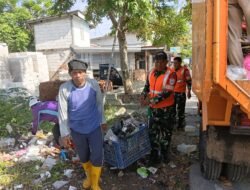 Satgas Sampah Kodim 0510/Trs Bersihkan Tumpukan Sampah di Ketapang